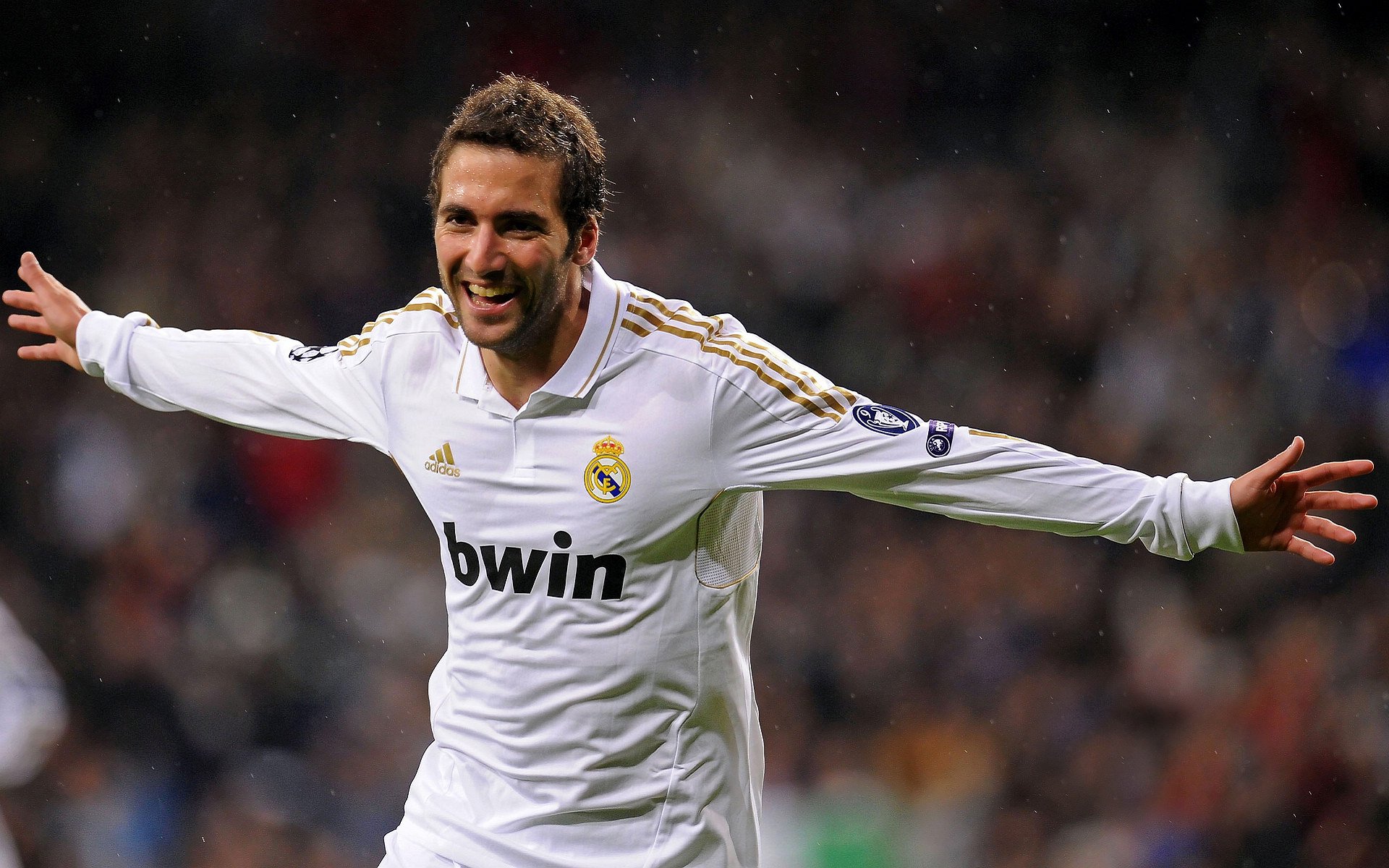 世界杯落选大名单前锋在欧冠疯狂输出 惊醒国家队教练组